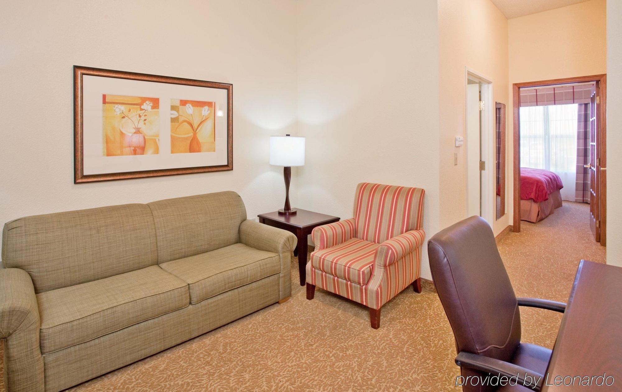 Country Inn & Suites By Radisson, Kansas City At Village West, Ks Bonner Springs Номер фото