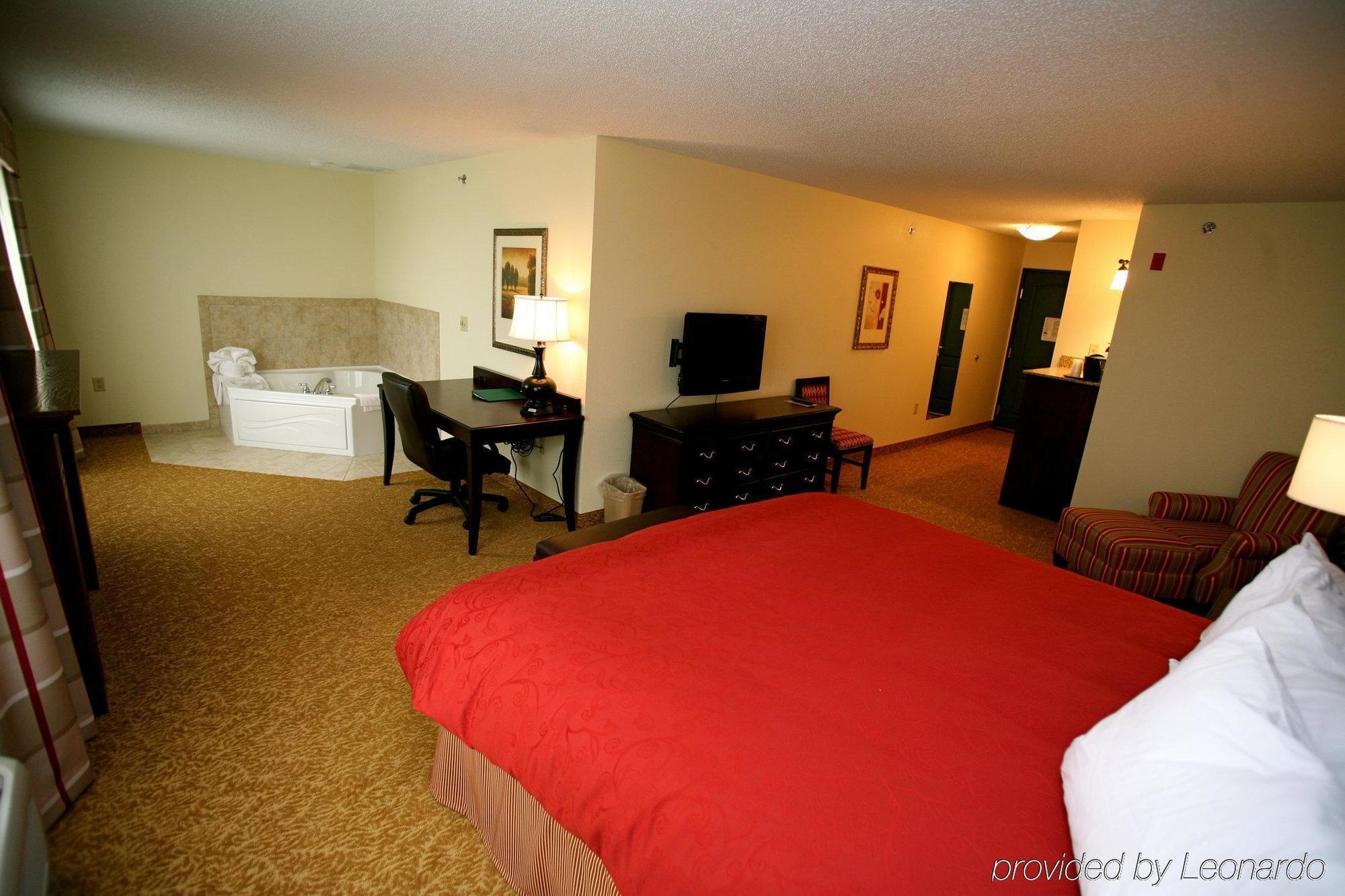 Country Inn & Suites By Radisson, Kansas City At Village West, Ks Bonner Springs Номер фото